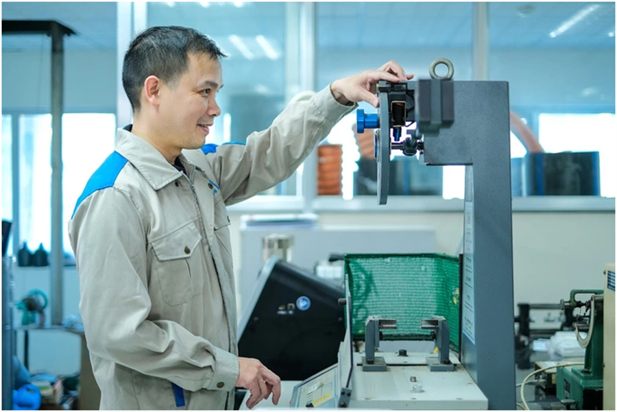 Dự thảo Báo cáo Chính trị trình Đại hội XIV xác định phát triển KH,CN,ĐMST&CĐS là một trong những nhiệm vụ trọng tâm của cả nhiệm kỳ.