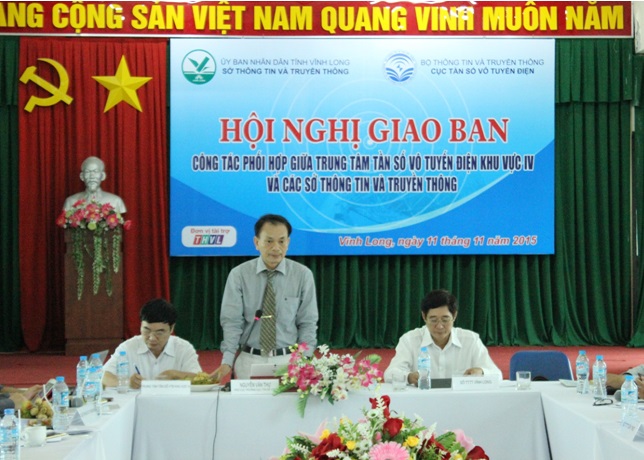 Ông Nguyễn Văn Thư, Phó Cục trưởng Cục Tần số vô tuyến điện, phát biểu tại Hội nghị