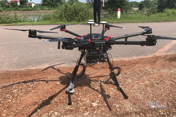 Anh Tùng là người trực tiếp thực hiện việc dùng drone để kiểm soát can nhiễu tại Việt Nam.